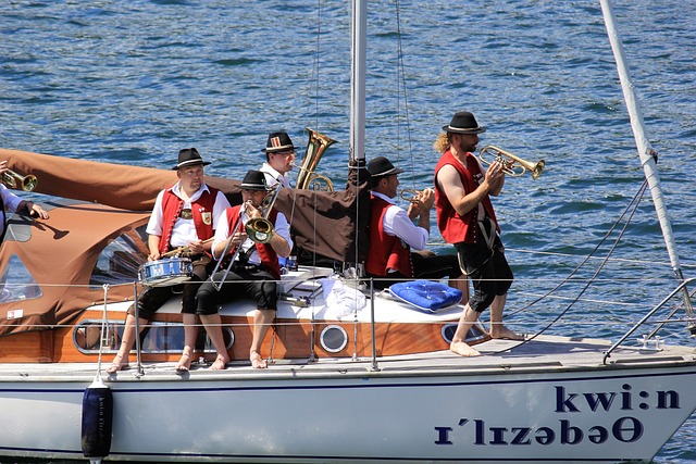 斯玛特命中8记三分，追平湖人队史替补球员三分球记录